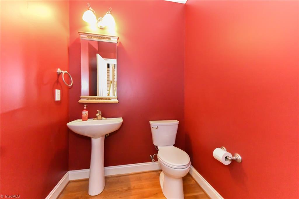 Summerfield, North Carolina 27358, United States, 4 Bedrooms Bedrooms, ,4 BathroomsBathrooms,Residential,Pending,39809