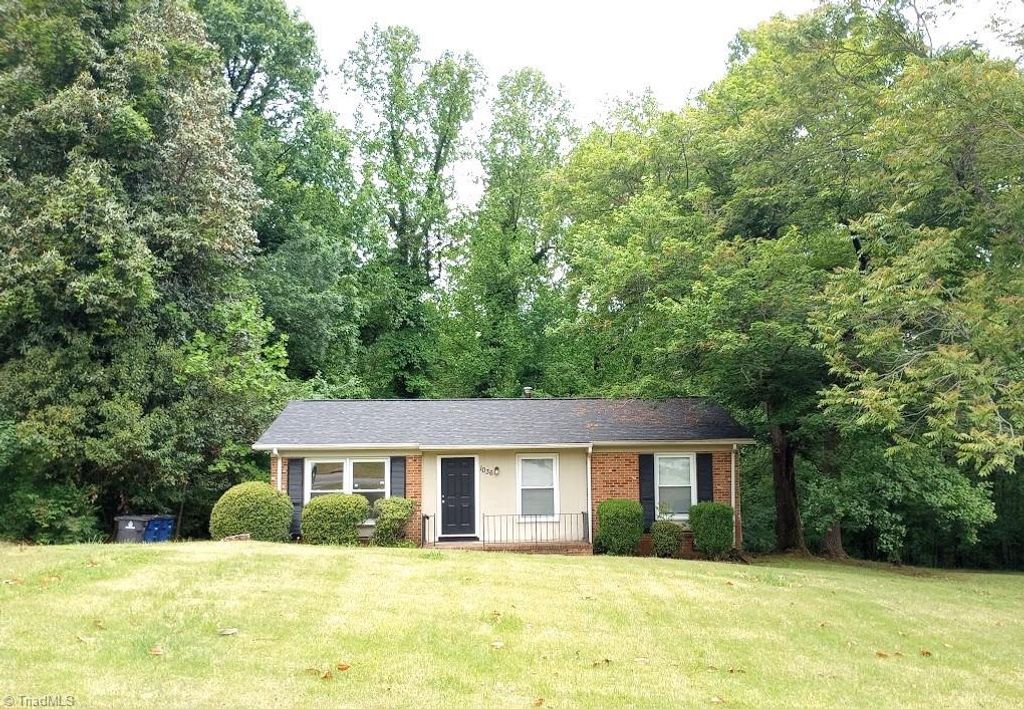 Photo of 1036 Shalimar Drive, Winston-Salem, NC 27107 (MLS # 1218021)