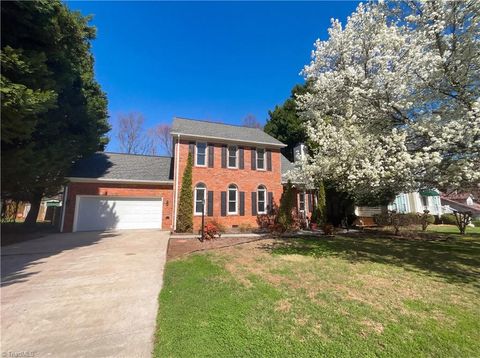 Homes For Sale - 905 Kensal Green Drive<br/> Forsyth County, Kernersville, NC 27284