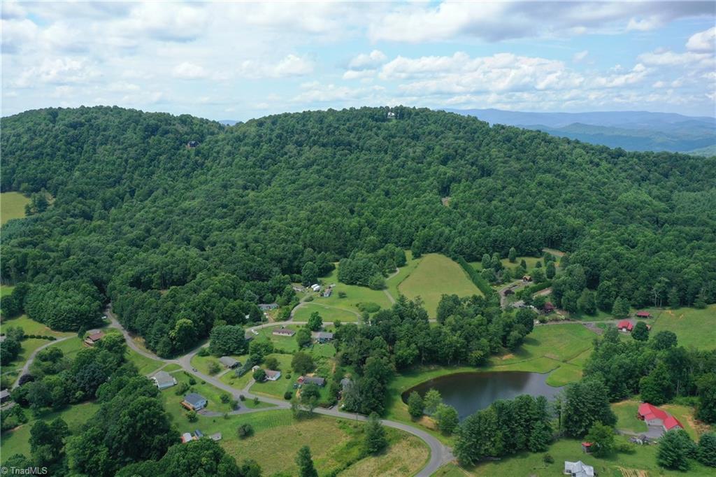 Olde Stone Drive, Crumpler, North Carolina image 9