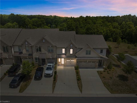 Townhouse For Sale - 3855 Thistleberry Road<br/> High Point, NC 27265