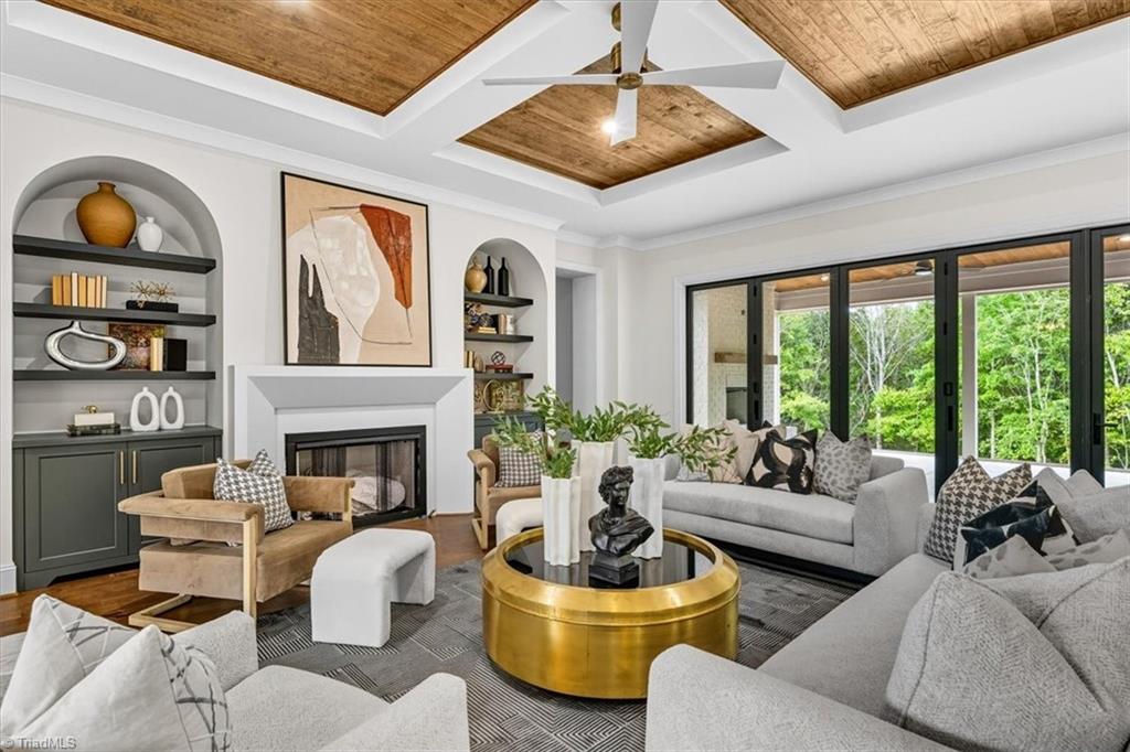 7535 Shadow Creek Drive