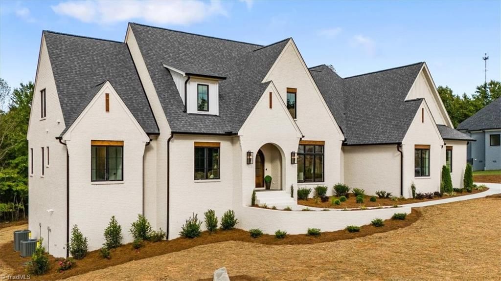 Photo of 7535 Shadow Creek Drive, Summerfield, NC 27358 (MLS # 1197537)