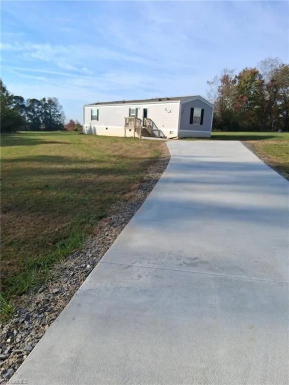310 Springfield Road, photo 2 of 22