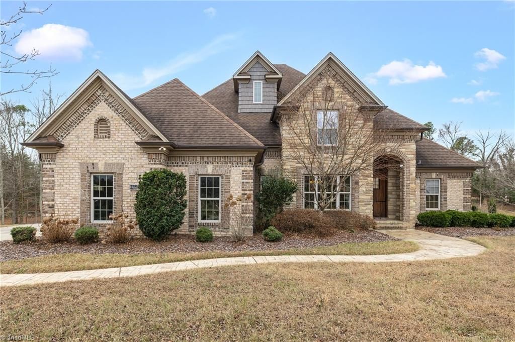 Photo of 1352 Trafalgar Drive, High Point, NC 27262 (MLS # 1206338)