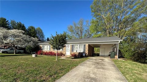 784 White Pines Country Club Road Mount Airy NC 27030