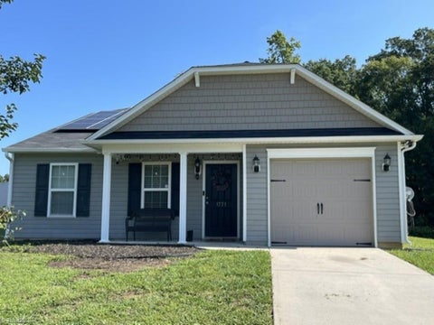 Homes For Sale - 1771 Longshadow Drive<br/> Burlington, NC 27217