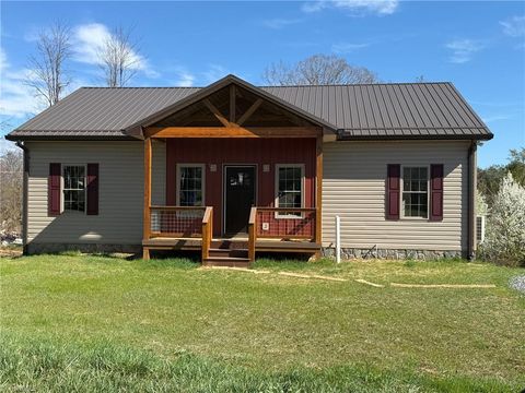 Homes For Sale - 115 Blairfield Court<br/> North Wilkesboro, NC 28659