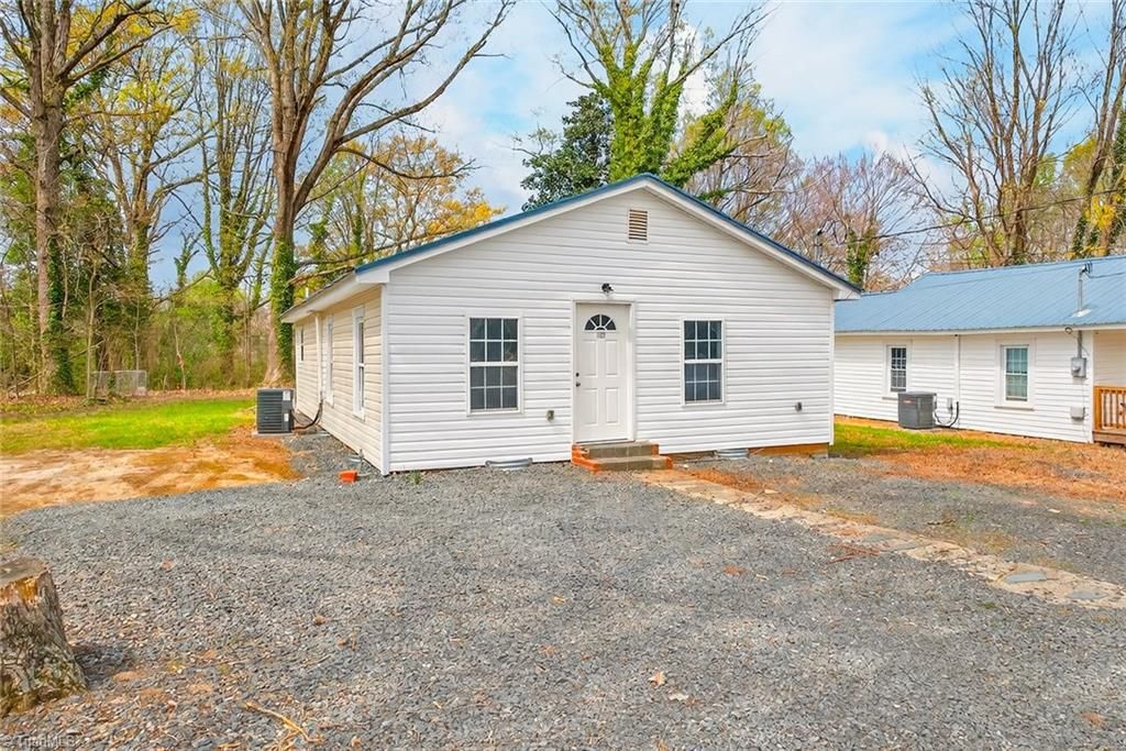 Photo of 525 Booker T Washington Avenue, Asheboro, NC 27203 (MLS # 1214339)