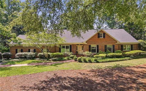 Homes For Sale - 930 Wellington Road<br/> Winston-Salem, NC 27106