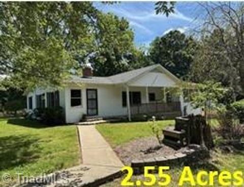 Homes For Sale - 152 Medley Lane<br/> Thurmond, NC 28683