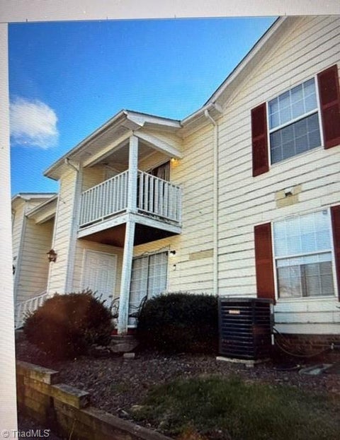 Condo For Sale - 504 F Mystic Drive<br/> Guilford County, Greensboro, NC 27406