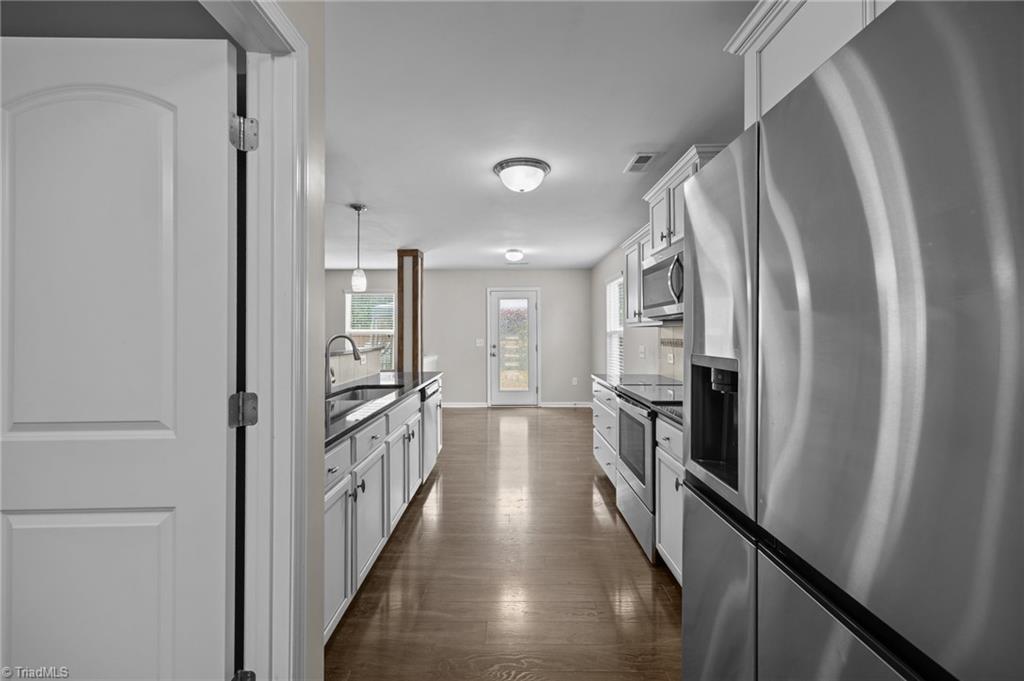 971 Bitting Hall Circle, Rural Hall, North Carolina image 9