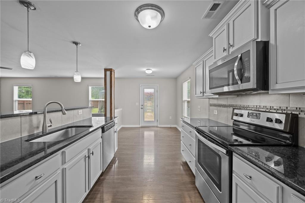 971 Bitting Hall Circle, Rural Hall, North Carolina image 10