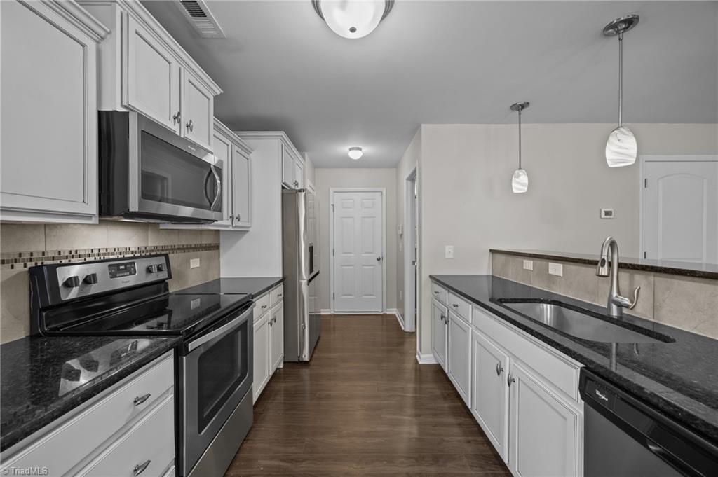 971 Bitting Hall Circle, Rural Hall, North Carolina image 8