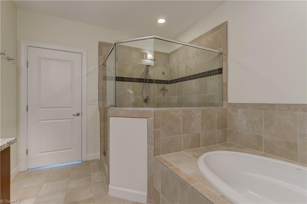201 N Elm Street #507, Greensboro, North Carolina image 32