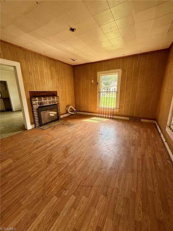 Photo of 999 Robbins Circle, Lexington, NC 27292 (MLS # 1230651)