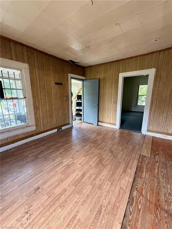 Photo of 999 Robbins Circle, Lexington, NC 27292 (MLS # 1230651)