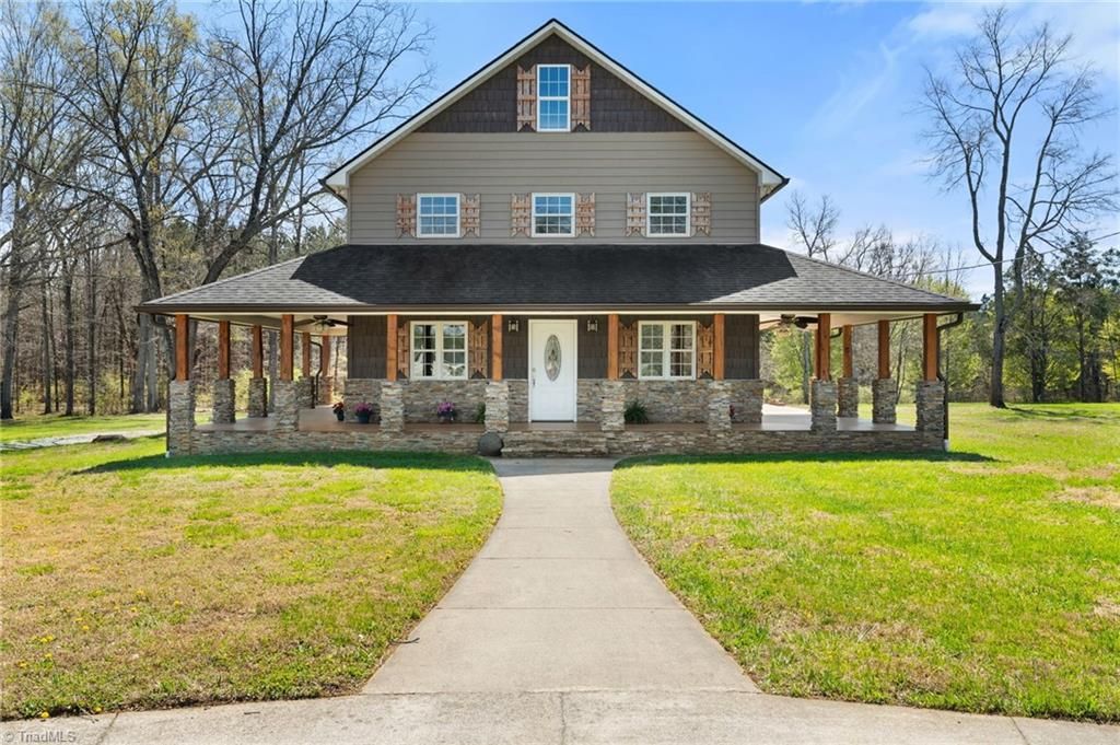 Photo of 3627 Nc Highway 801, Mocksville, NC 27028 (MLS # 1214410)