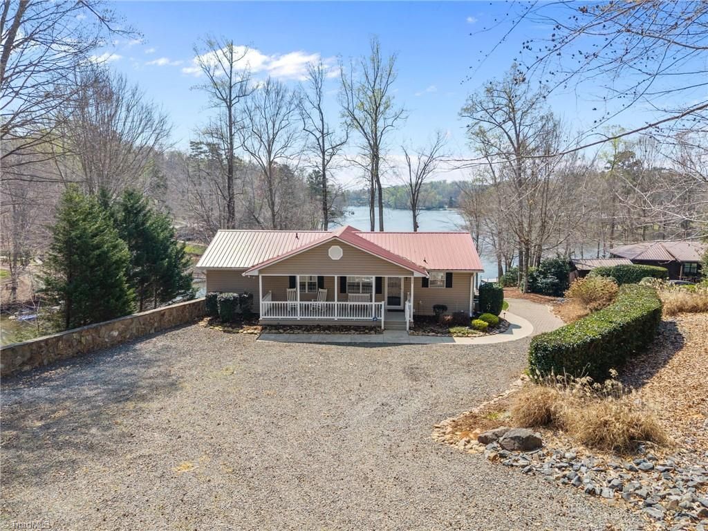 Photo of 435 Lake Drive 10, Lexington, NC 27292 (MLS # 1214507)