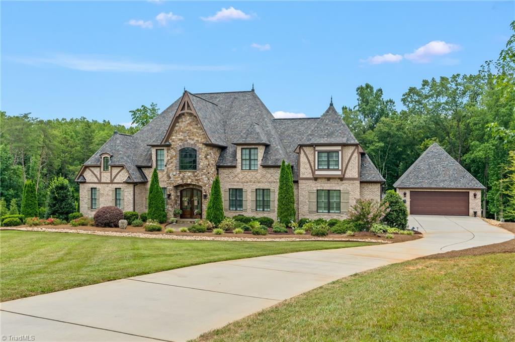 908 Limberlost Lane