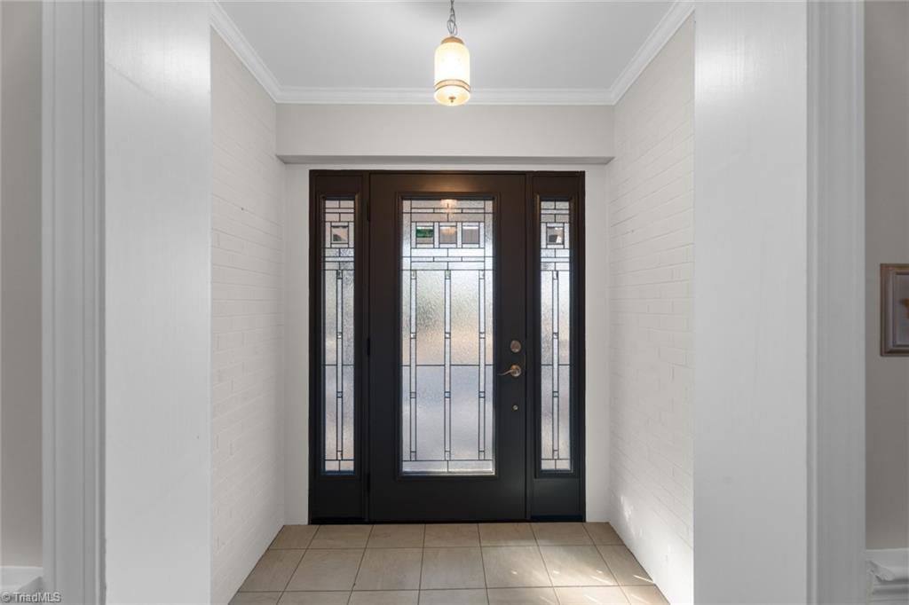 Winston-Salem, North Carolina 27106, United States, 4 Bedrooms Bedrooms, ,4 BathroomsBathrooms,Residential,Active,22477