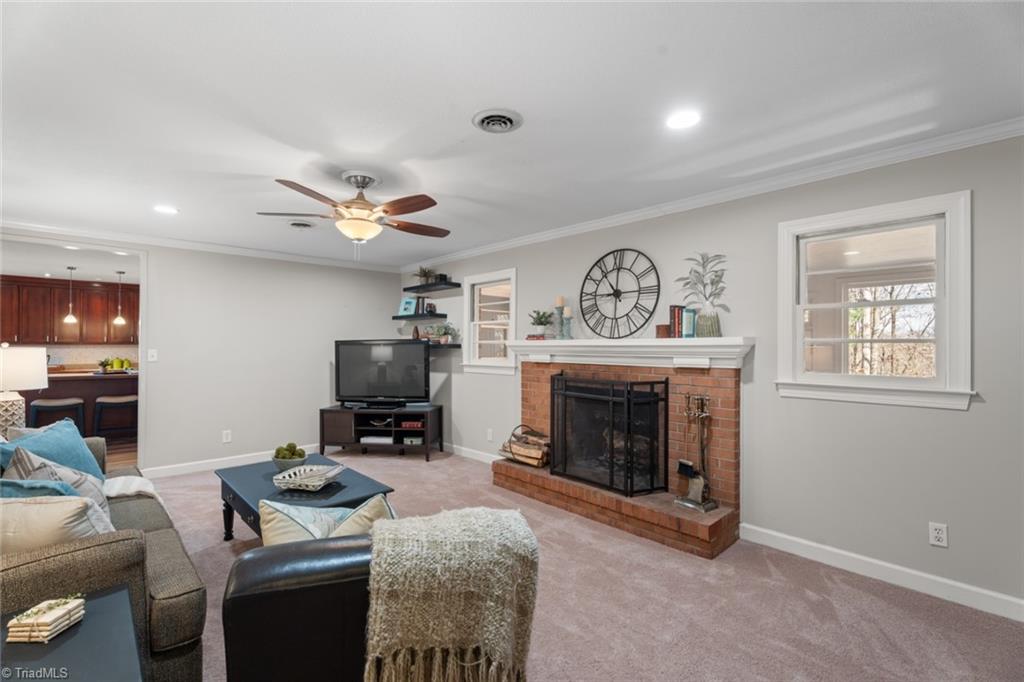 Winston-Salem, North Carolina 27106, United States, 4 Bedrooms Bedrooms, ,4 BathroomsBathrooms,Residential,Active,22477