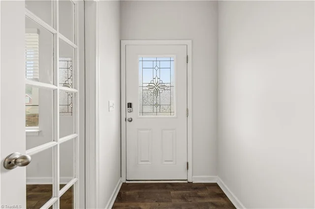 6563 Bellawood Drive, photo 4 of 44