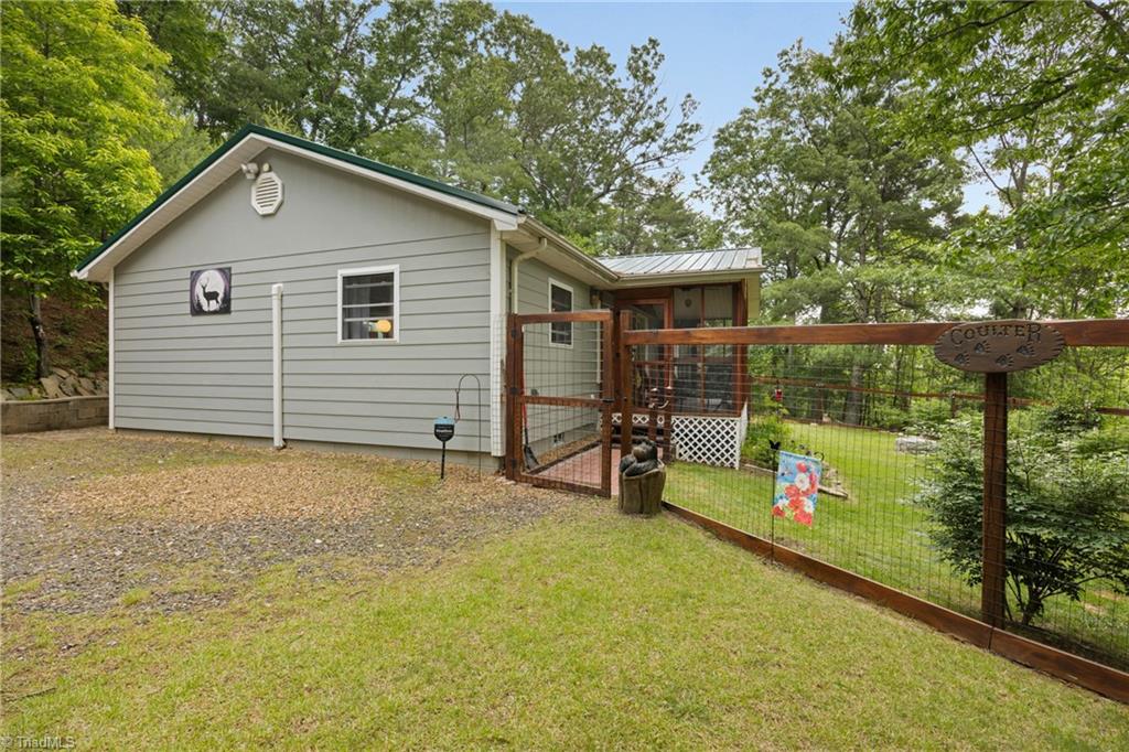 5928 Sheets Gap Road, Millers Creek, North Carolina image 4