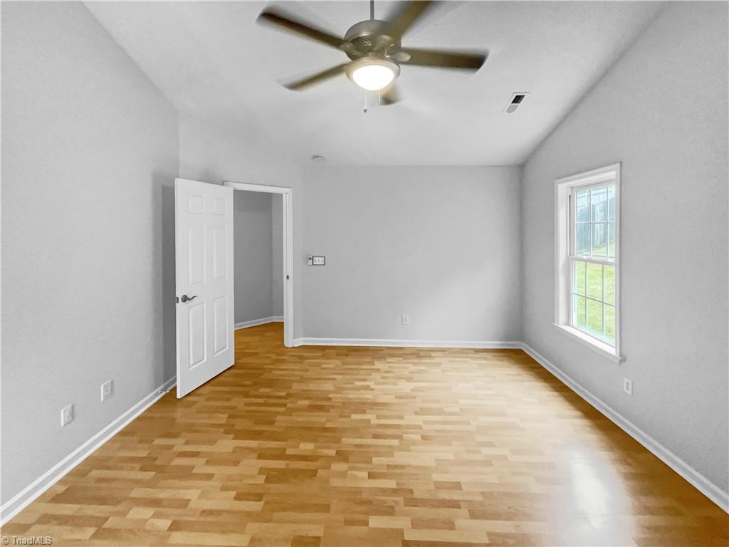 7 Crestbrook Court, Greensboro, North Carolina image 5