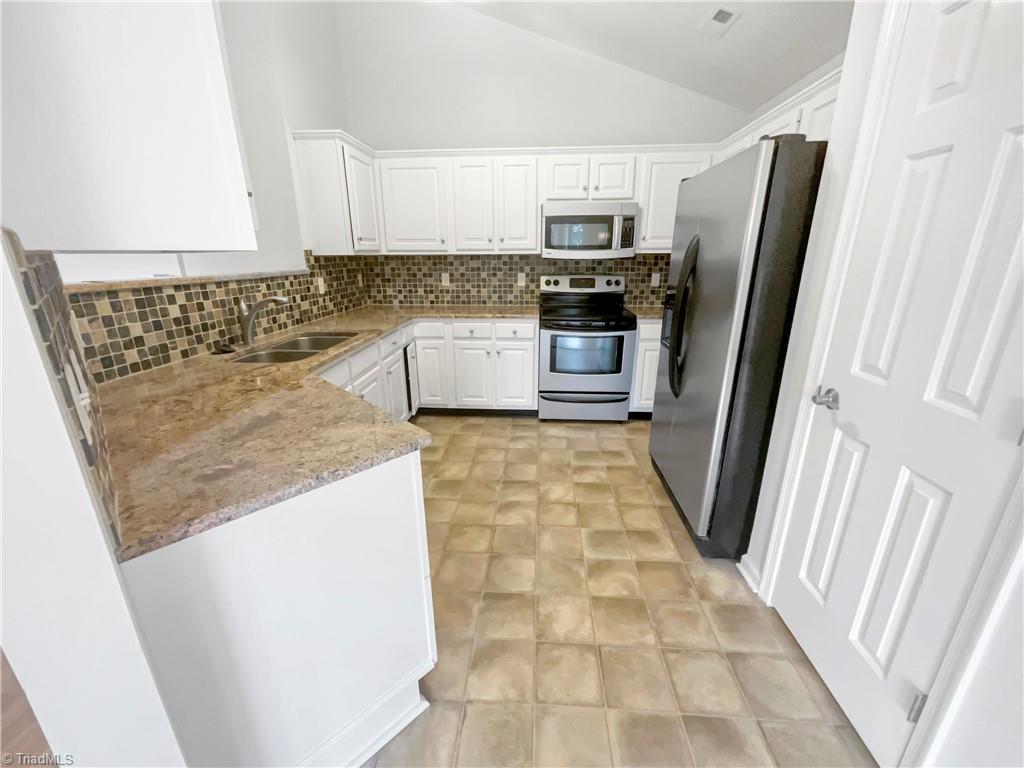 7 Crestbrook Court, Greensboro, North Carolina image 6