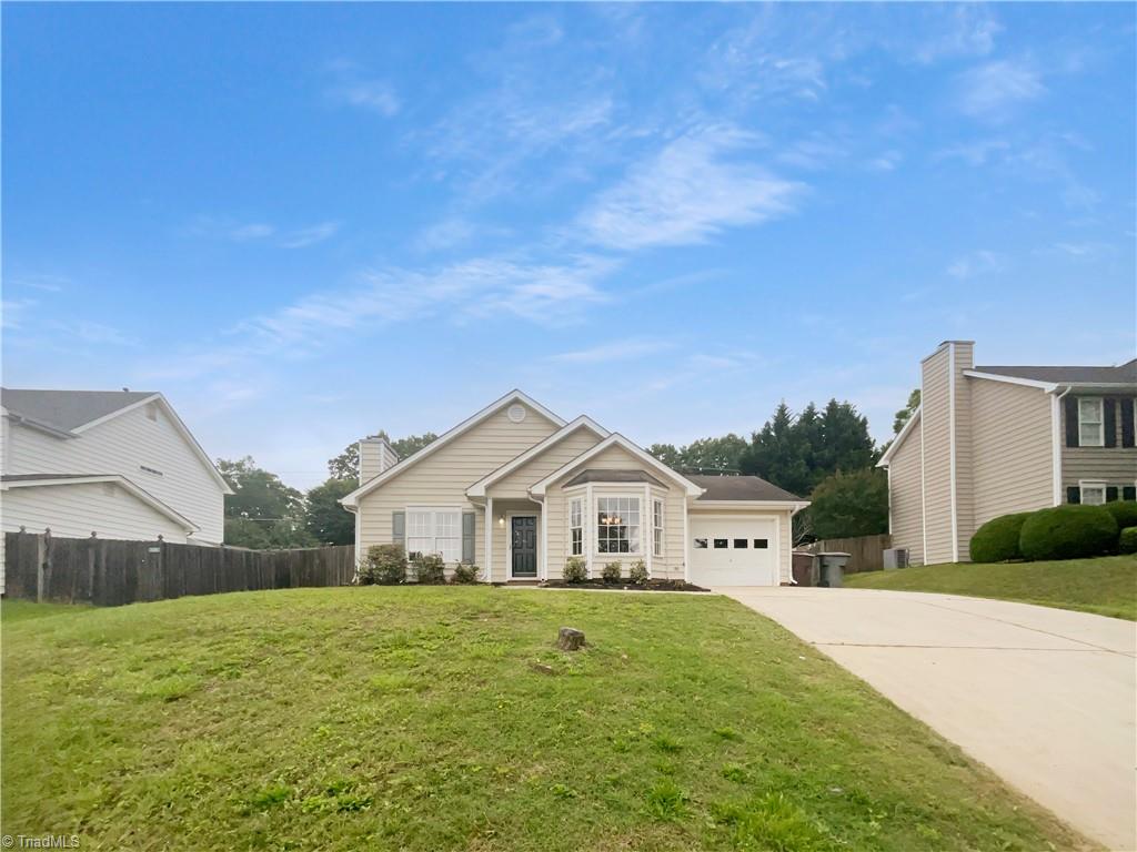 7 Crestbrook Court, Greensboro, North Carolina image 1