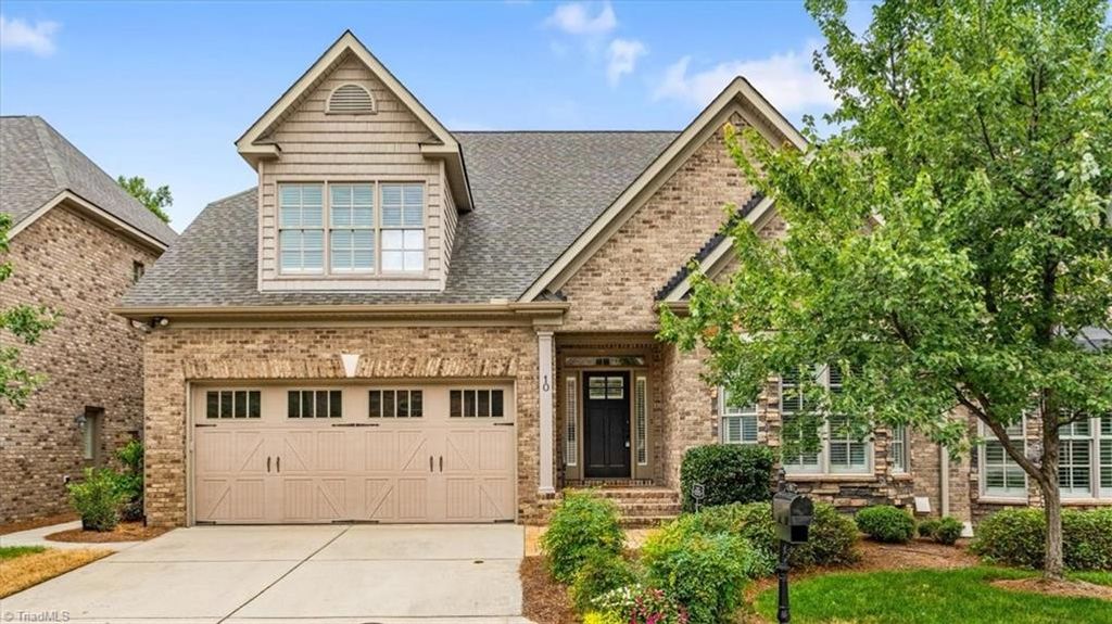 Photo of 10 Blakeney Place, Greensboro, NC 27408 (MLS # 1191858)