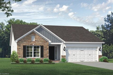 Homes For Sale - 136 Royal Pines Drive<br/> Trinity, NC 27370