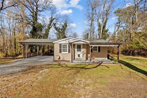 A home in Archdale