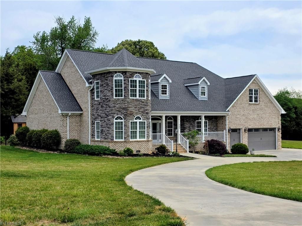 Photo of 121 Ebert Farm Road, Lexington, NC 27295 (MLS # 1217172)