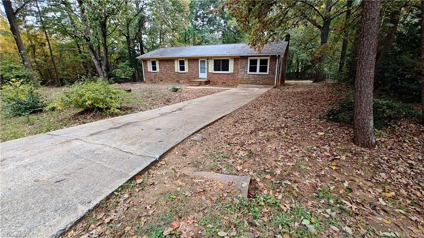 7635 Landis Drive, photo 1 of 38