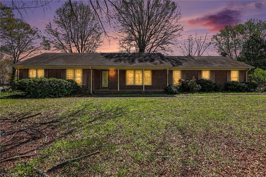 Photo of 644 Greenwood Drive, Burlington, NC 27217 (MLS # 1212689)