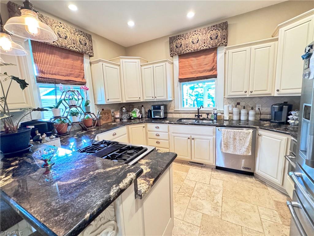 311 Cherry Street, Mount Airy, North Carolina image 13