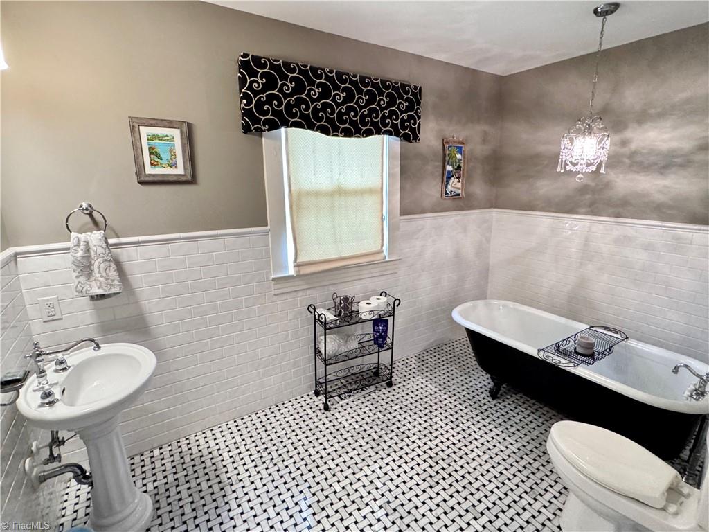 311 Cherry Street, Mount Airy, North Carolina image 18
