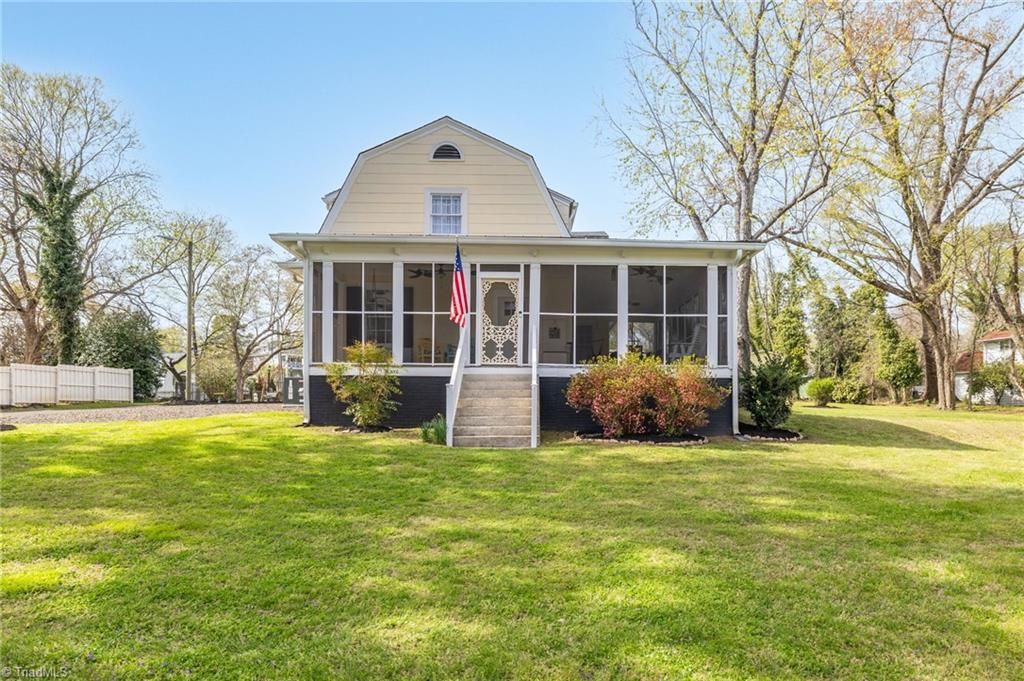 Photo of 421 Chestnut Street, Eden, NC 27288 (MLS # 1213792)