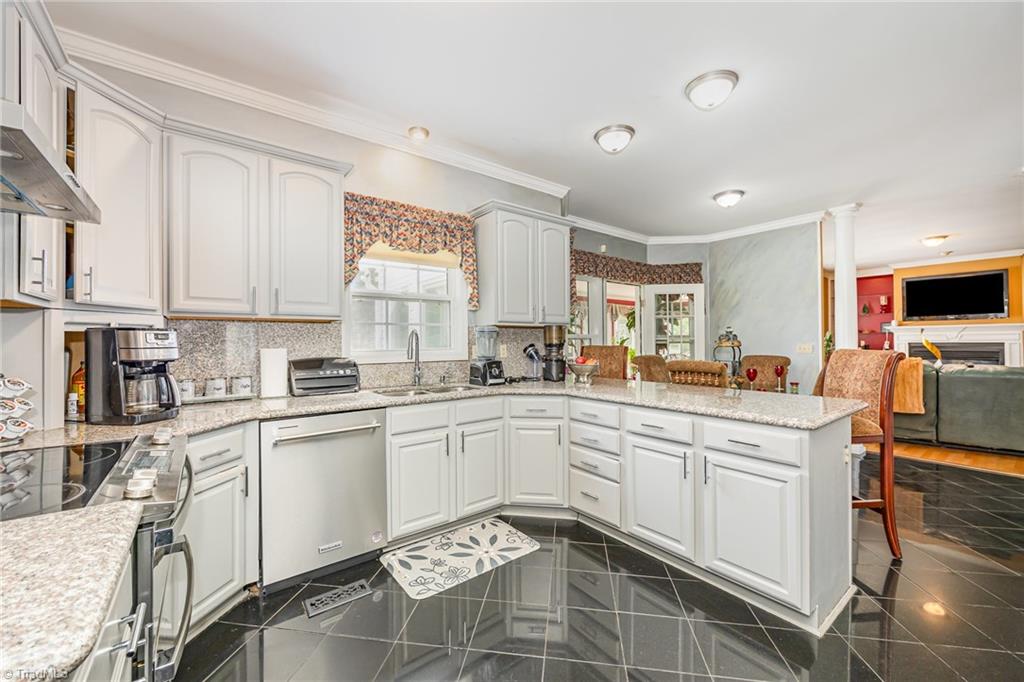 3908 Hickory Meadow Road, Greensboro, North Carolina image 13