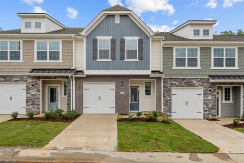 Townhouse For Sale - 2128 Willow Glen Drive<br/> Alamance County, Graham, NC 27253