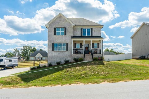 Homes For Sale - 360 Wynnfall Drive<br/> Lexington, NC 27295
