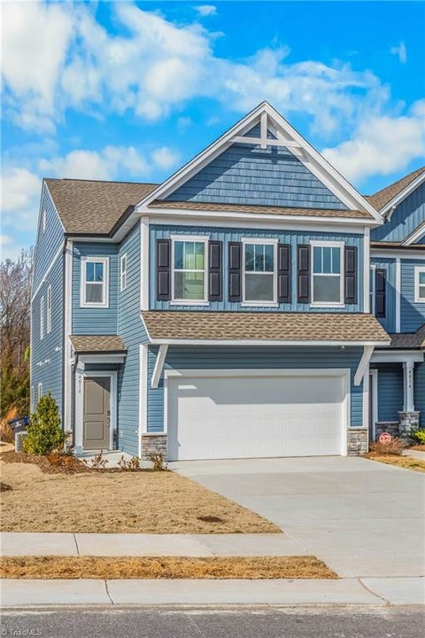 Townhouse For Sale - 4010 Aster Point Court<br/> Pfafftown, NC 27040
