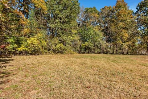 A home in Hiddenite