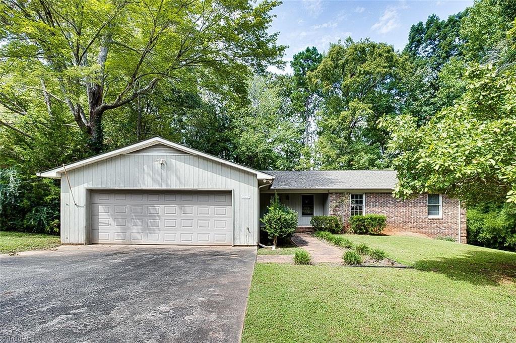 1935 Greenwood Road, Asheboro, North Carolina image 1