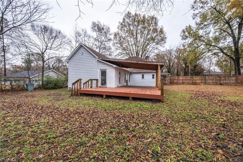 A home in Thomasville