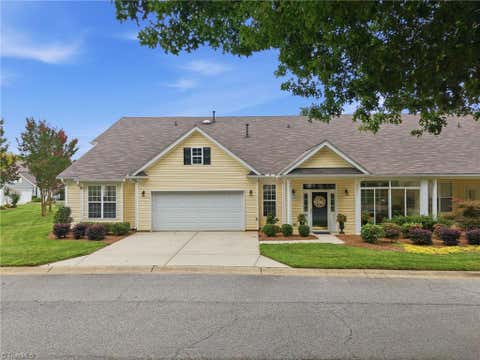 Townhouse For Sale - 1006 Gretchen Lane<br/> Guilford County, Greensboro, NC 27410