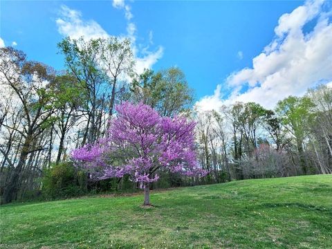 A home in Kernersville